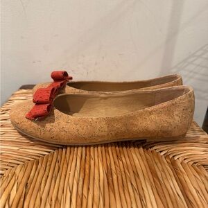 Stylish Cork Flats with Orange Bow Size 8.5